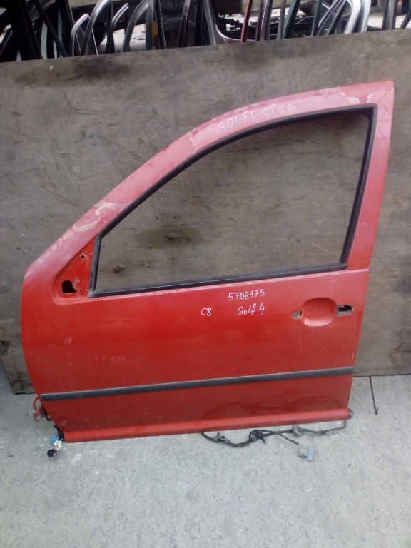 Usa / Portiera Stanga,fata,Rosu VW GOLF 4 1997 - 2004