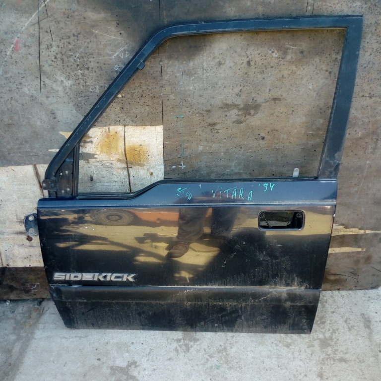 Usa / Portiera Stanga Fata Suzuki Vitara (Et, Ta) 1988-1998 Albastru Negru