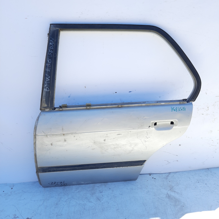 Usa / Portiera Stanga Spate Bmw 3 (E30) 1982-1994 Alb Gri