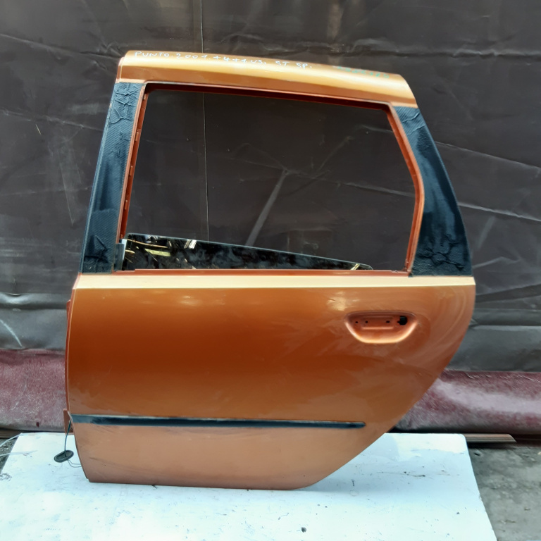 Usa / Portiera Stanga Spate Fiat Punto (188) 1999-2010