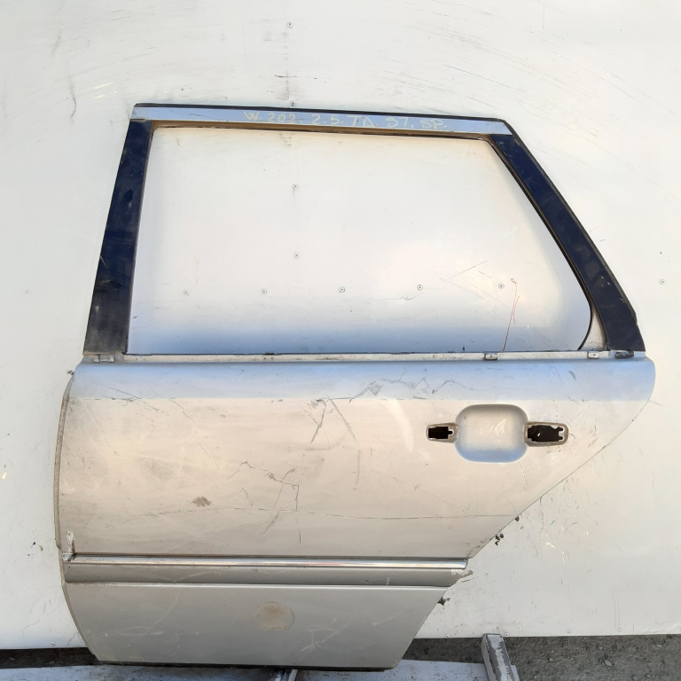 Usa / Portiera Stanga,spate,Gri Mercedes-Benz C-CLASS (W202) 1993 - 2001