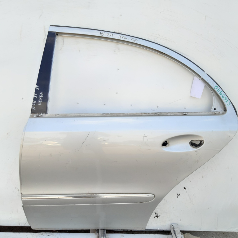 Usa / Portiera Stanga,spate,Gri Mercedes-Benz E-CLASS (W211) 2002 - 2009