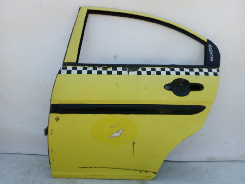 Usa / Portiera Stanga Spate Hyundai Accent 3 (Mc) 2005-2010 Galben
