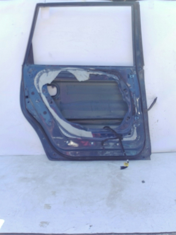 Usa / Portiera Stanga Spate Hyundai Trajet (Fo) 2000-2008 Verde Mpv / Monovolum
