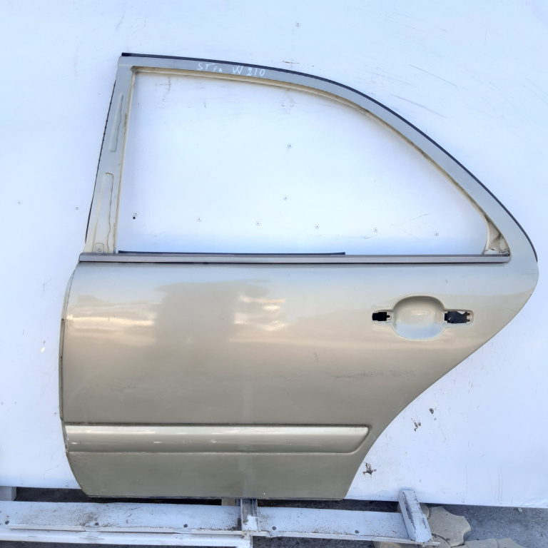 Usa / Portiera Stanga,spate Mercedes-Benz E-CLASS (W210) 1995 - 2003
