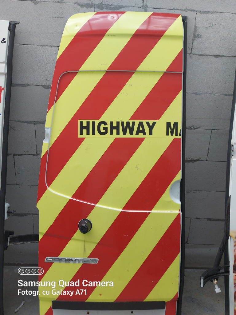 Usa / Portiera stanga spate Mercedes-Benz Sprinter (2009->) [906] 2.2 Motorina 2014
