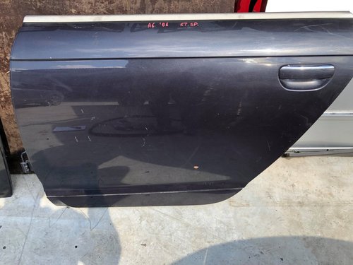 Usa portiera stanga spate neagra un punct de rugina audi a6