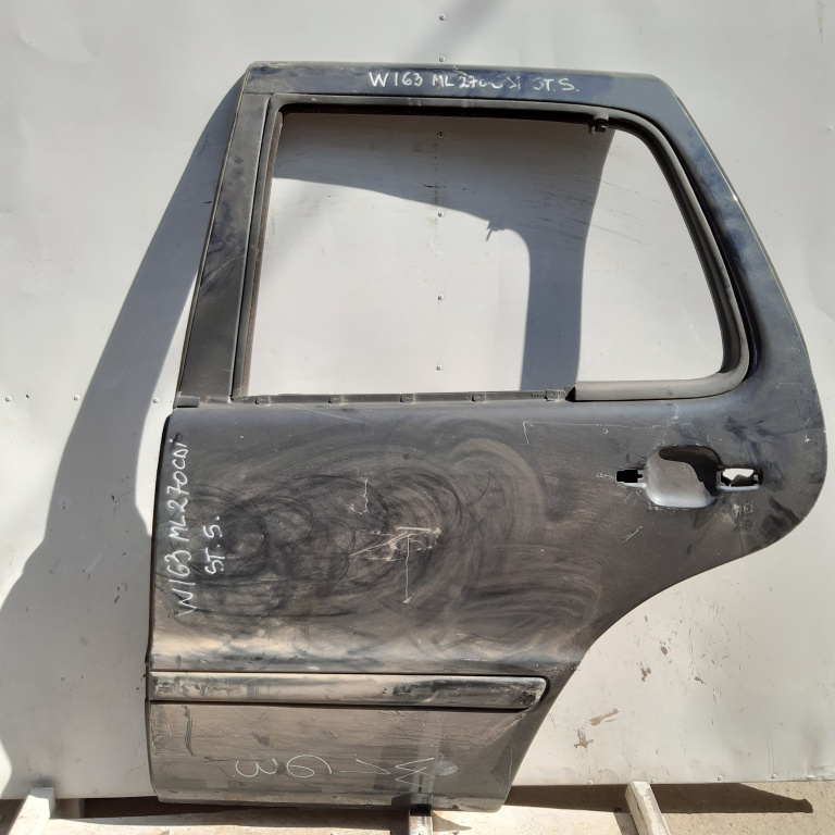 Usa / Portiera Stanga,spate,Negru Mercedes-Benz ML / M-CLASS (W163) 1997 - 2005