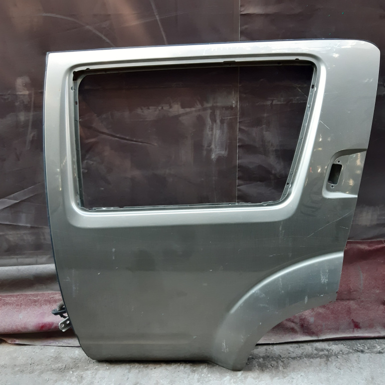 Usa / Portiera Stanga,spate Nissan PATHFINDER 3 (R51) 2005 - 2014
