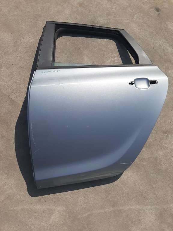 Usa portiera stanga spate opel astra j