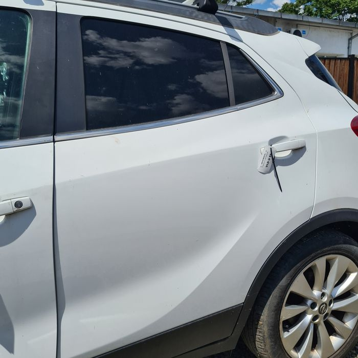 Usa portiera stanga spate Opel Mokka alb VLD U 99