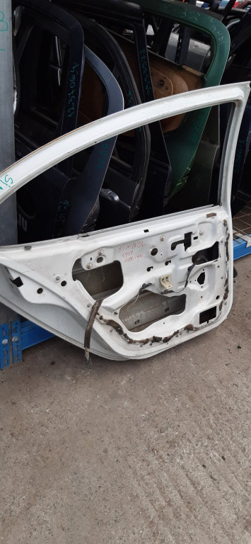 Usa / Portiera Stanga Spate Renault Clio 2 / Symbol 1 1998-2008 Alb