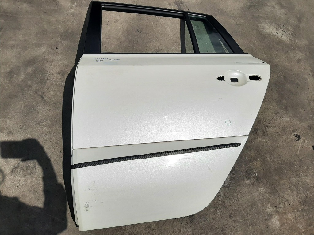 Usa portiera stanga spate renault koleos 1 hy cu defect