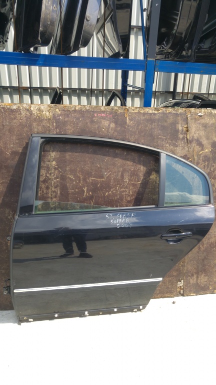 Usa portiera stanga spate skoda superb 2007