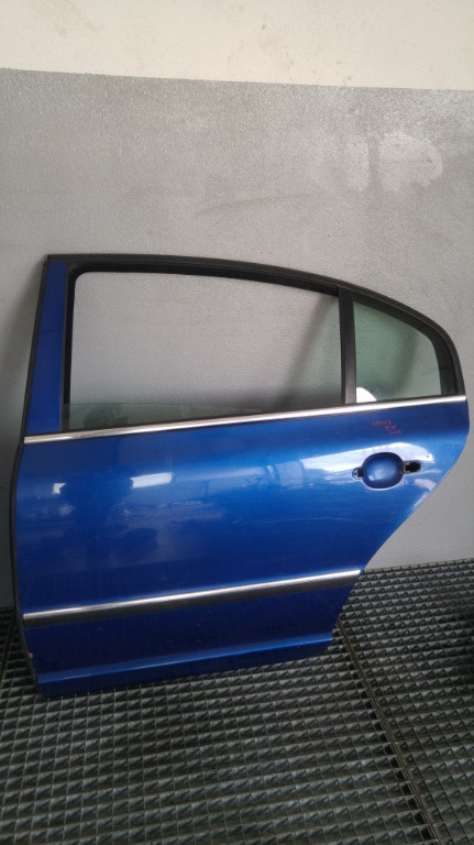 Usa portiera stanga spate skoda superb limuzina
