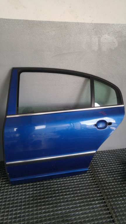 Usa portiera stanga spate skoda superb limuzina