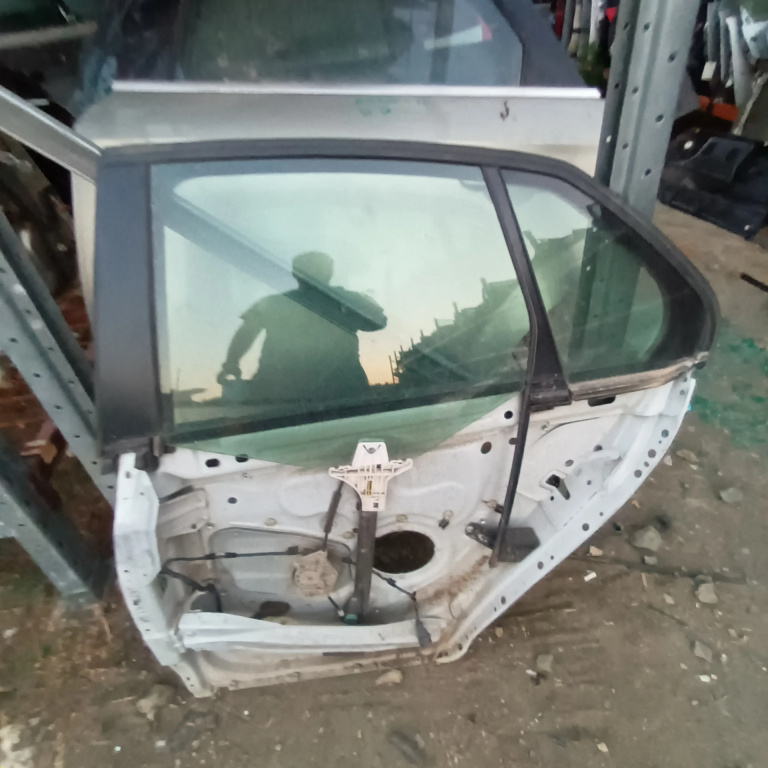 Usa / Portiera Stanga Spate Vw Jetta 3 (