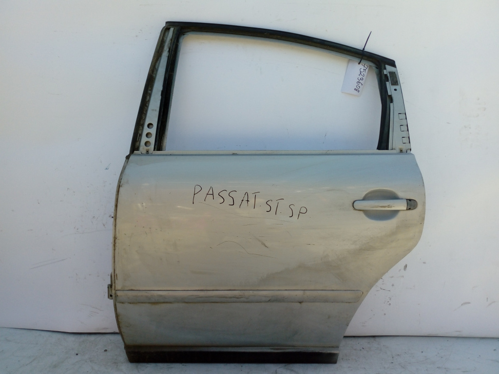 Usa / Portiera Stanga Spate Vw Passat B5, B5.5 1996-2005 Alb Gri