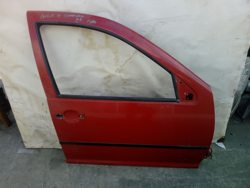 Usa / Portiera Vw Golf 4 1997-2004 Rosu Fata Dreapta Break / Caravan / Station Wagon