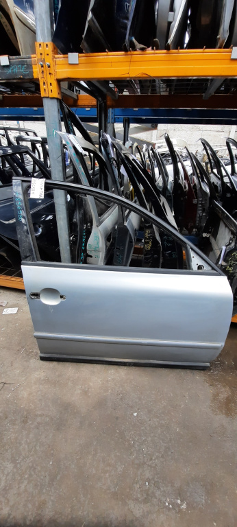 Usa / Portiera Vw Passat B5, B5.5 1996-2005 Albastru Gri Fata Dreapta