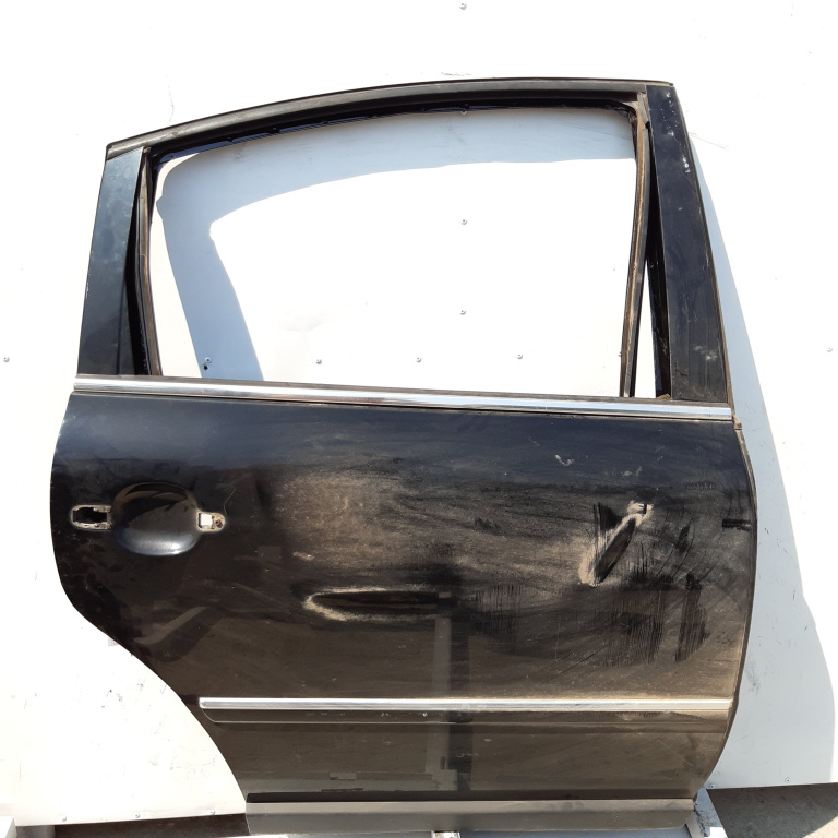 Usa / Portiera Vw Passat B5, B5.5 1996-2005 Negru Spate Dreapta