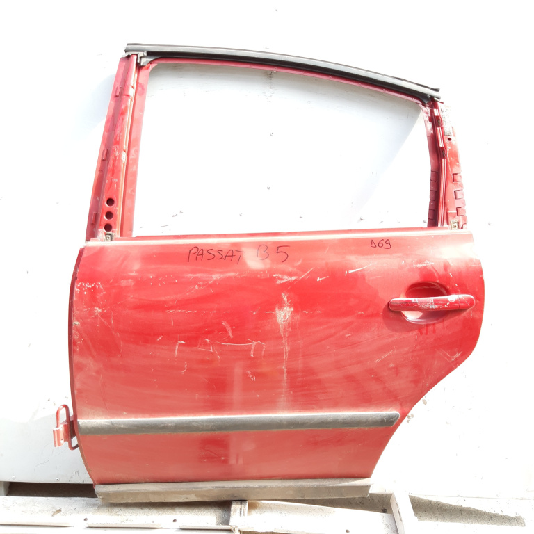 Usa / Portiera Vw Passat B5, B5.5 1996-2005 Rosu Spate Stanga