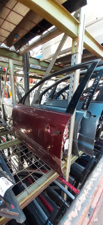 Usa / Portiera Vw Passat B5, B5.5 1996-2005 Rosu Fata Stanga