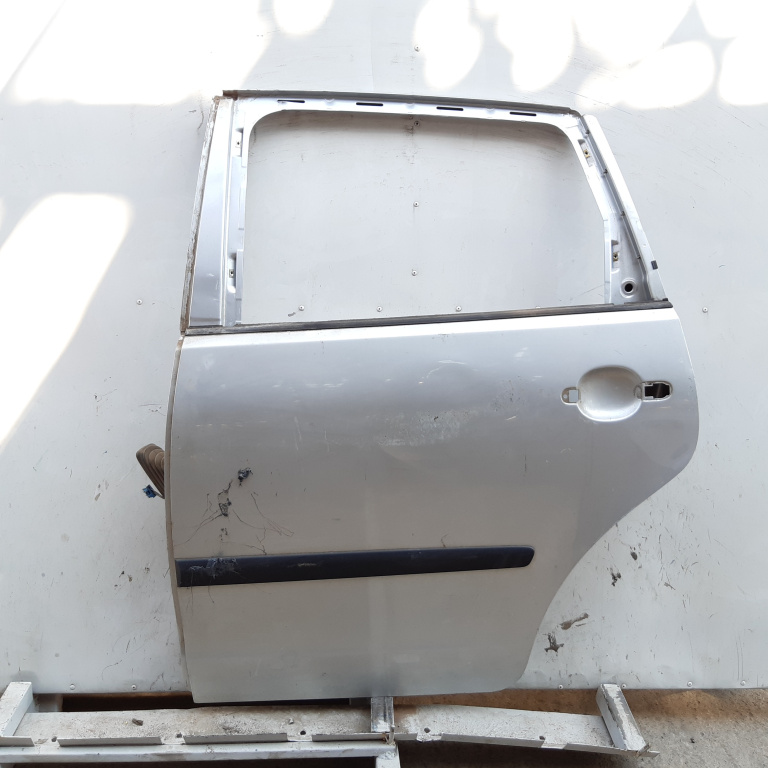 Usa / Portiera Vw Polo (9N, 9N3) 2002-2010 Gri Spate Stanga