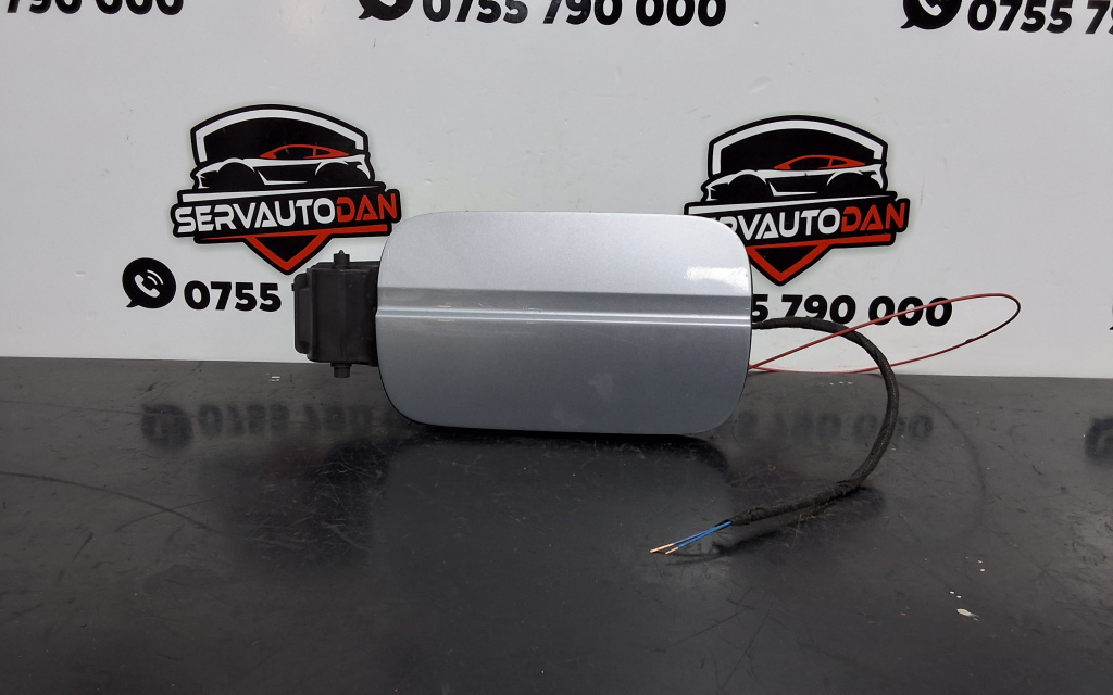 Usa rezervor Audi A4 (2015-2019) [8W2, B9] 2.0 Motorina 2016, 8W0809906A / CU ACTUATOR / 8V0862153A
