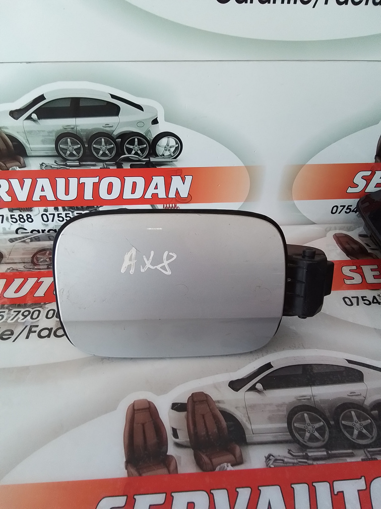Usa rezervor Audi A4 facelift (2011-2015) [B8] 2.0 Motorina 2012, 8K0809999A