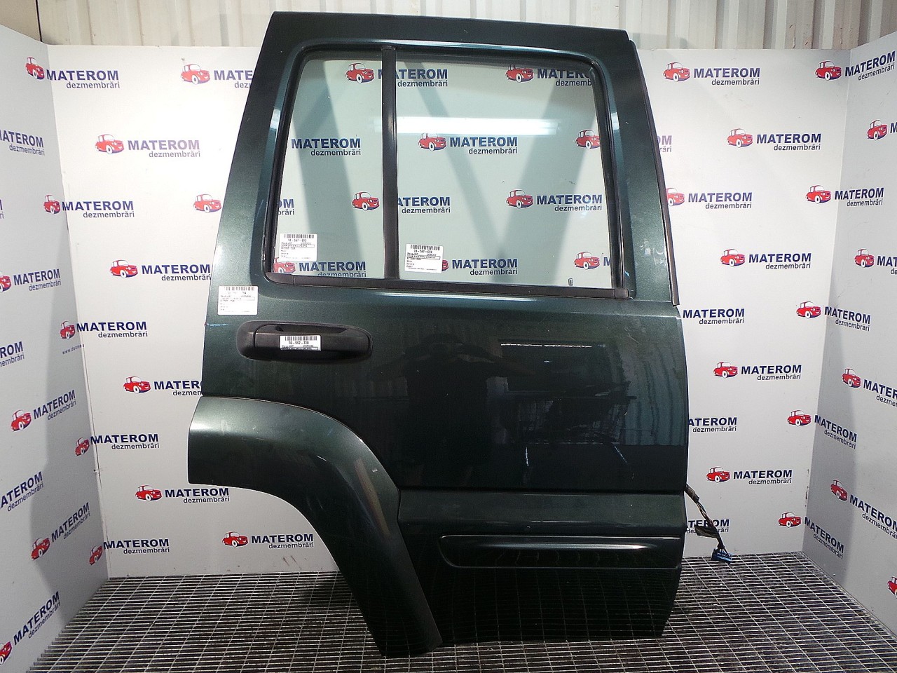 USA SPATE DREAPTA JEEP CHEROKEE CHEROKEE - - (2003 2008)