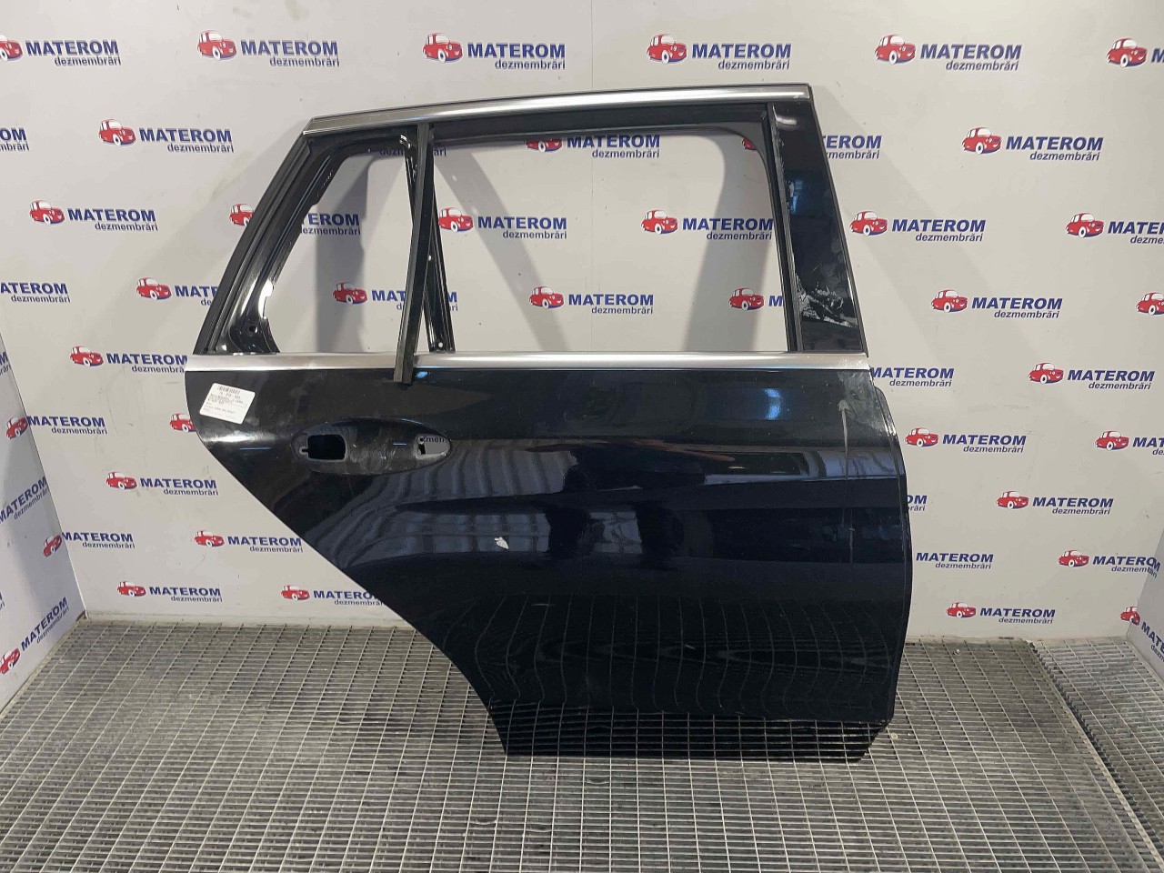 USA SPATE DREAPTA MERCEDES C-CLASS - - (