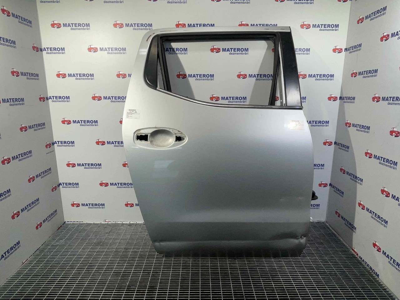 USA SPATE DREAPTA NISSAN NAVARA - - (2015 2019)