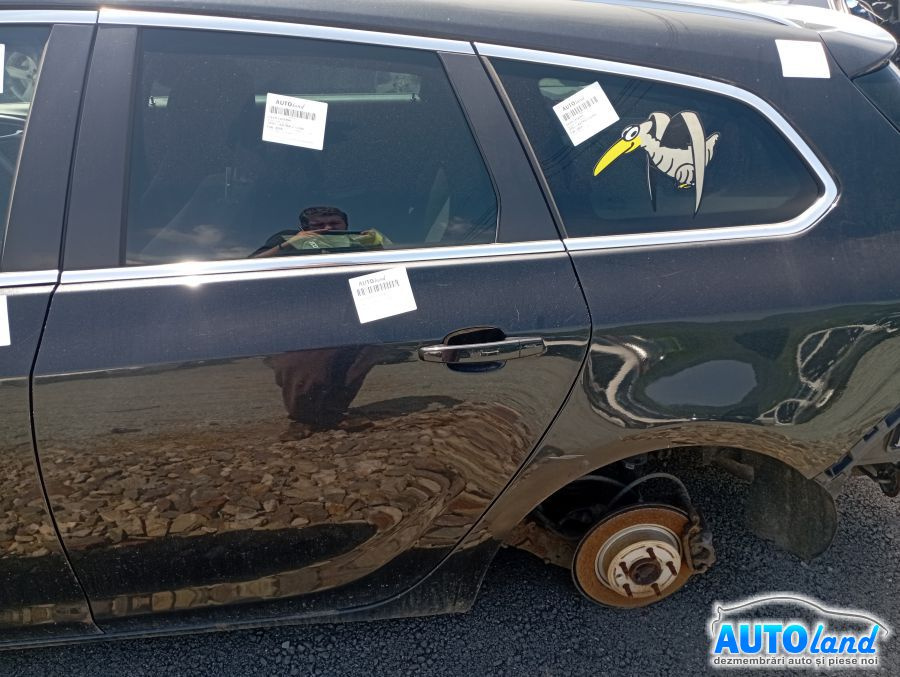 Usa Spate Stanga Goala Opel ASTRA J combi 2009