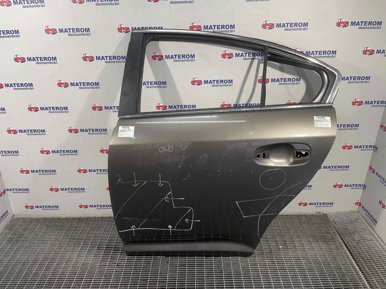 USA SPATE STANGA TOYOTA AVENSIS - - (2015 2018)