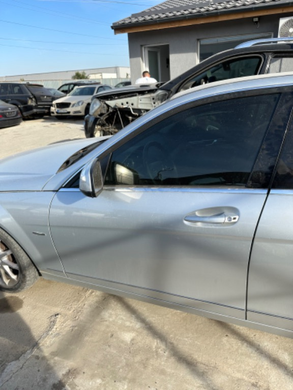 Usa stânga fata Mercedes c class w204