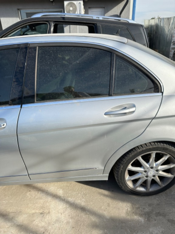 Usa stânga spate Mercedes c class w204