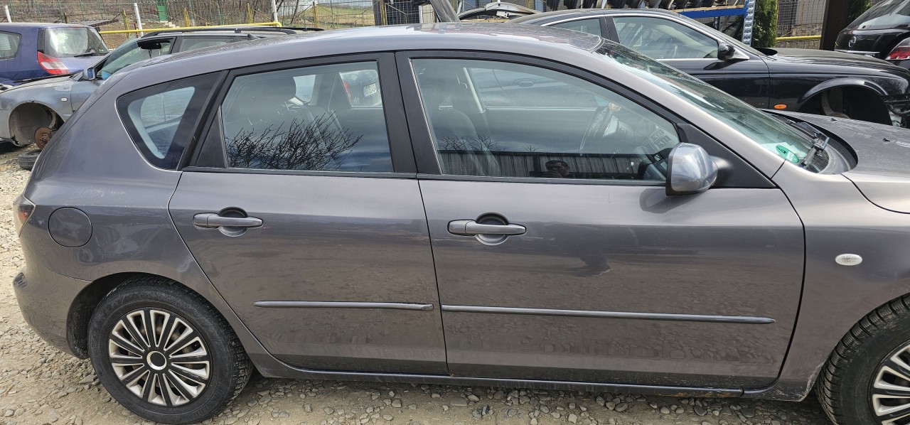 Usa stanga / dreapta fata Mazda 3 BK Hatchback 2005 2006 2007