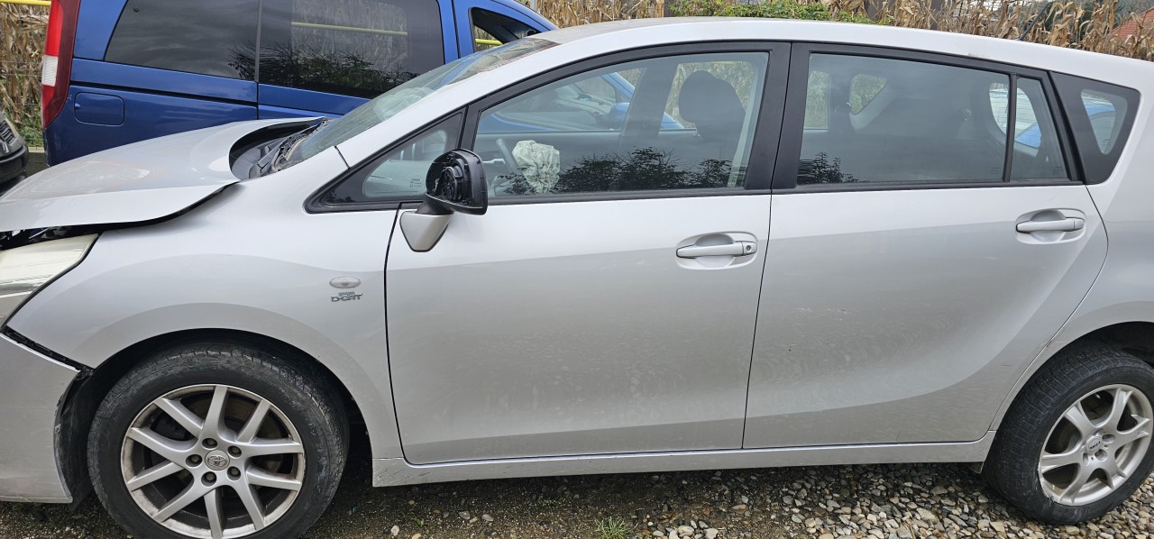 Usa stanga / dreapta fata Toyota Verso 2010 2011 2012 2013 2014 2015 2016