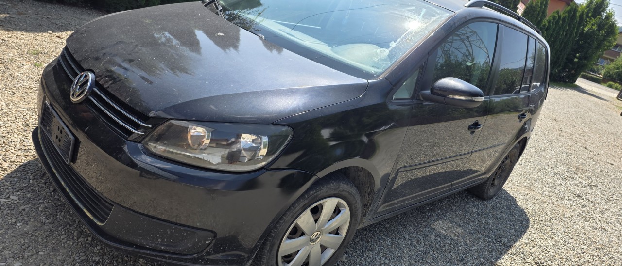 Usa stanga / dreapta fata Vw Touran 2011 2012 2013 2014 2015