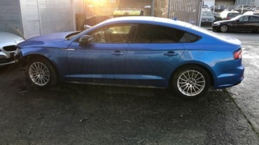 Usa stanga fata Audi A5 D9 F5 2016// 2018