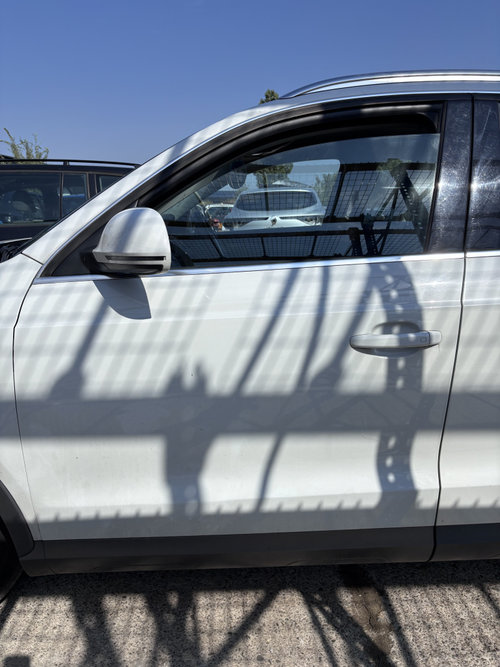 Usa stanga fata Audi Q3 2.0 Motorina 2011, -