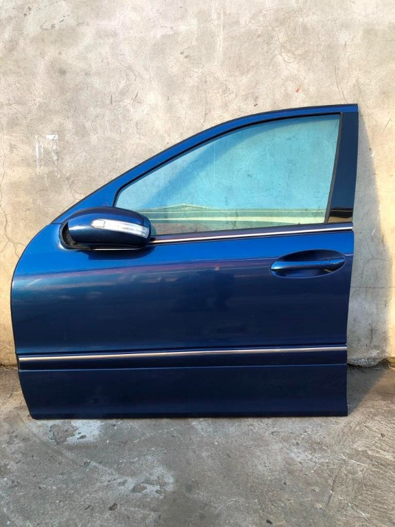 Usa stanga fata AVANTGARDE Mercedes C Class w203 2000-2007