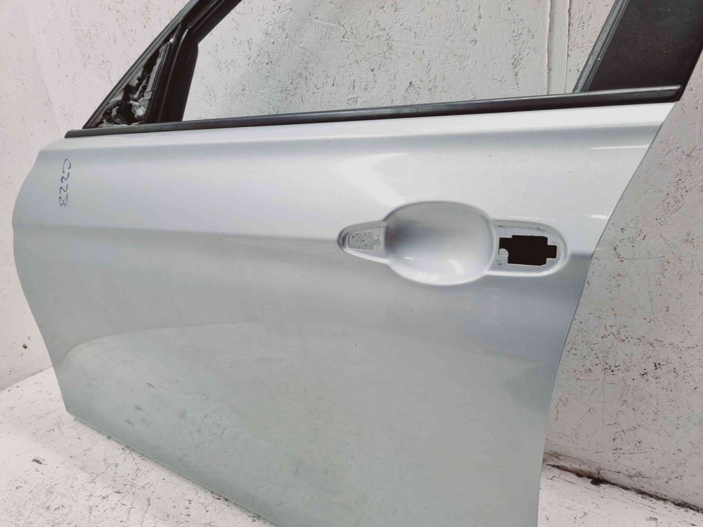 Usa stanga fata Bmw 3 (F30) [Fabr 2012-2017] A83 GlacierSilber Ml