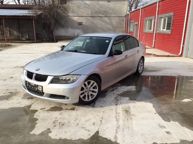 Usa stanga fata BMW seria 3 E90 (an 2005-2008)