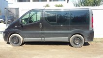 Usa stanga fata culoare neagra renault trafic 2001...