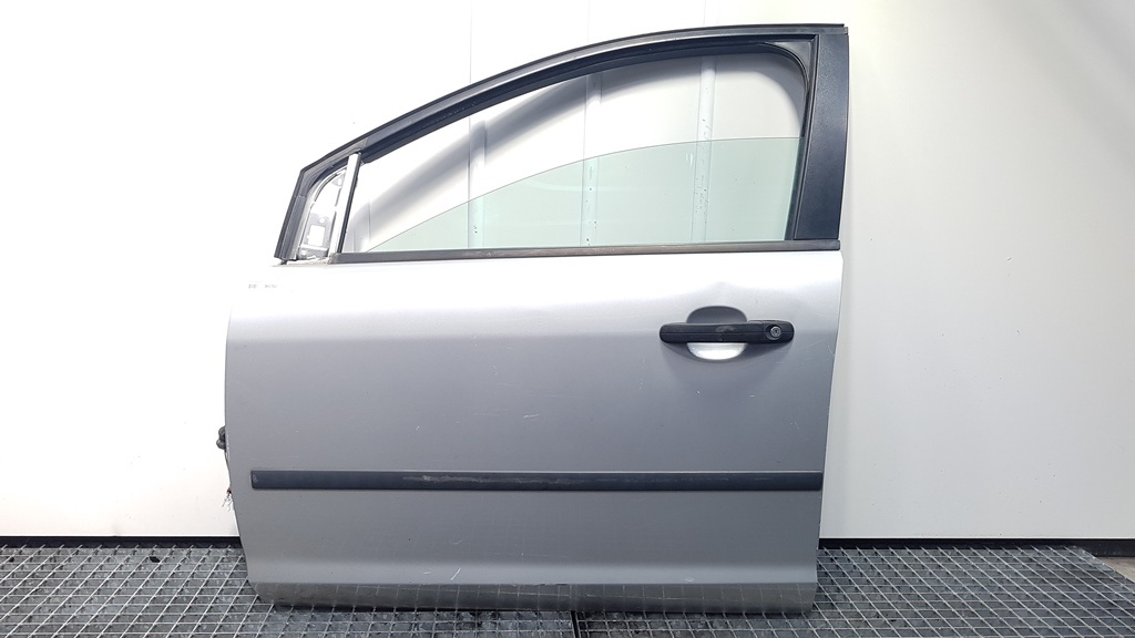 Usa stanga fata, Ford Focus 2 Sedan (DA)