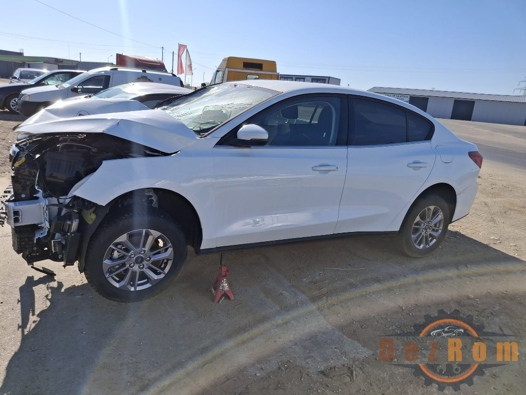 Usa stanga fata Ford Focus 4 2024 Sedan 1.5 EcoBlue