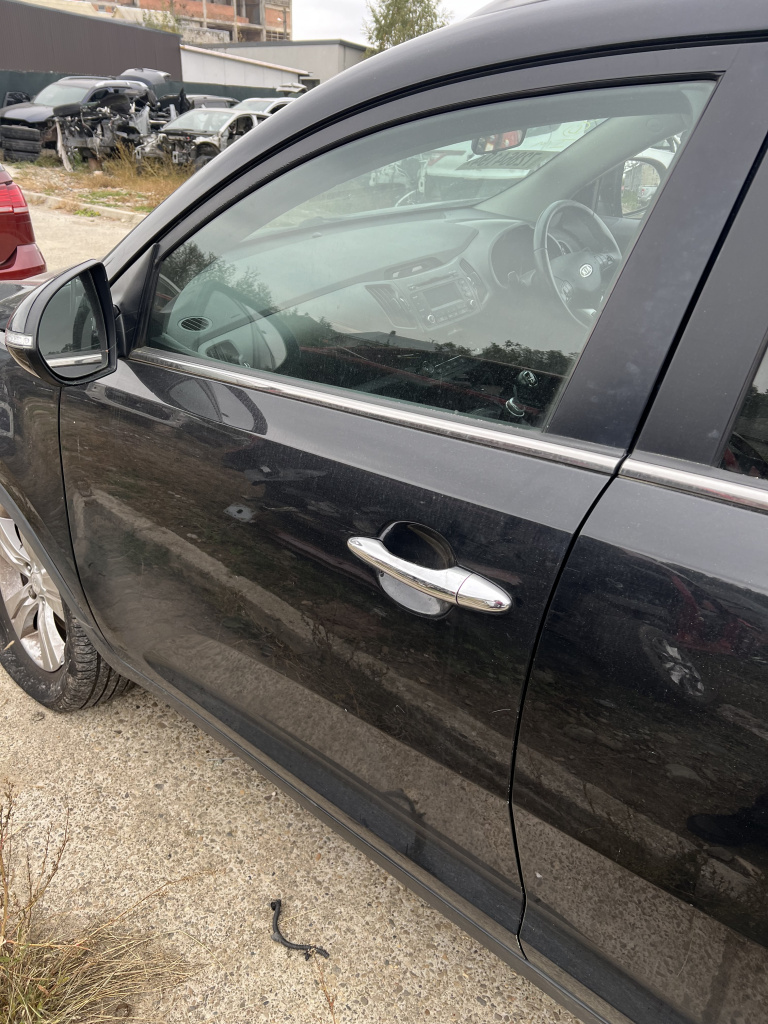 Usa stanga fata Kia Sportage 1.7 Motorina 2012