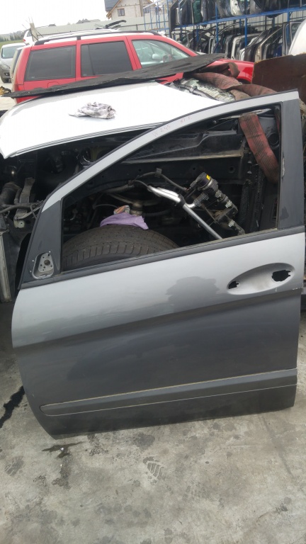 Usa stanga fata mercedes b-class w245 facelift